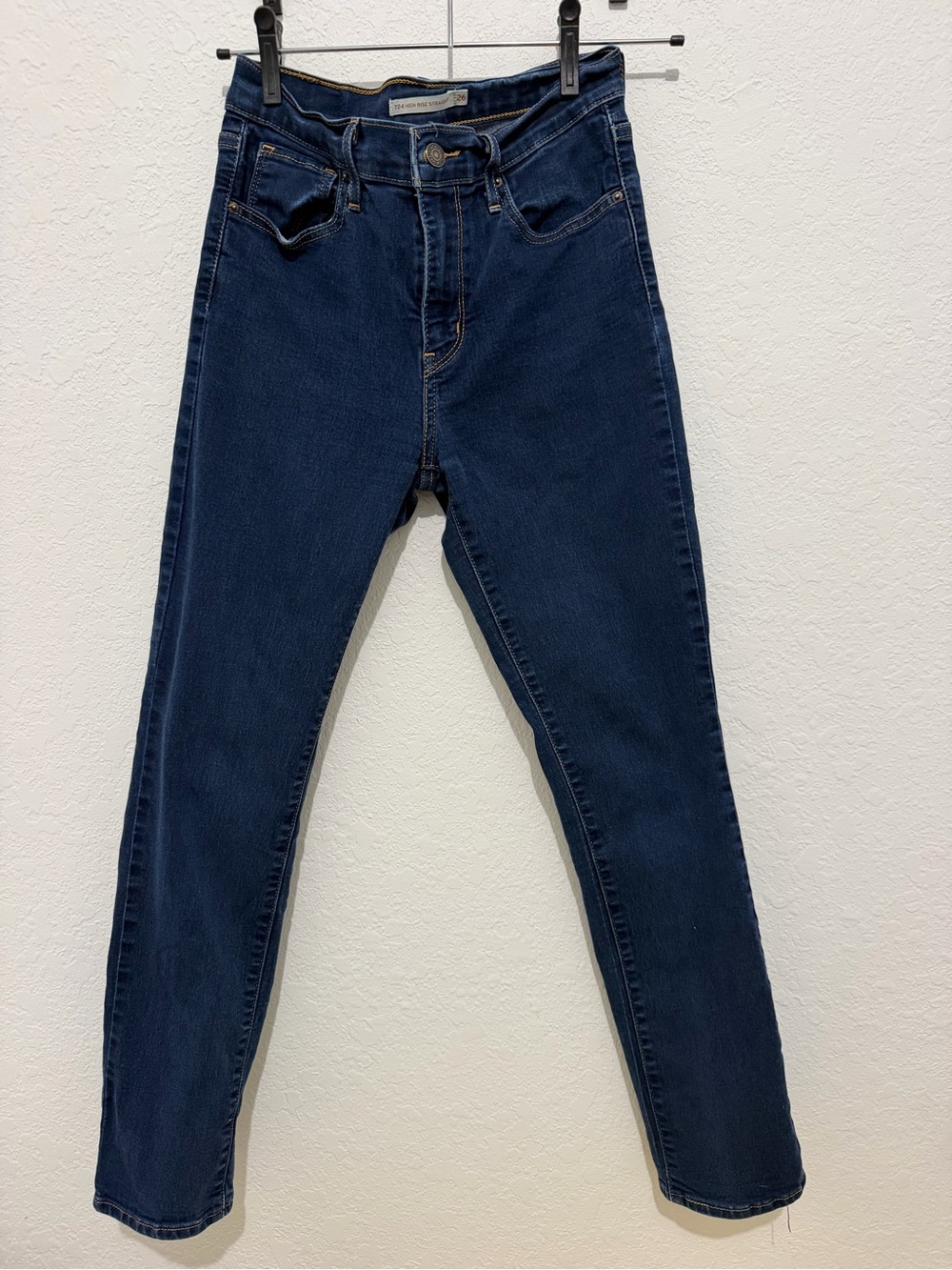 Levi’s 724 High Rise straight Size 26 Dark Blue